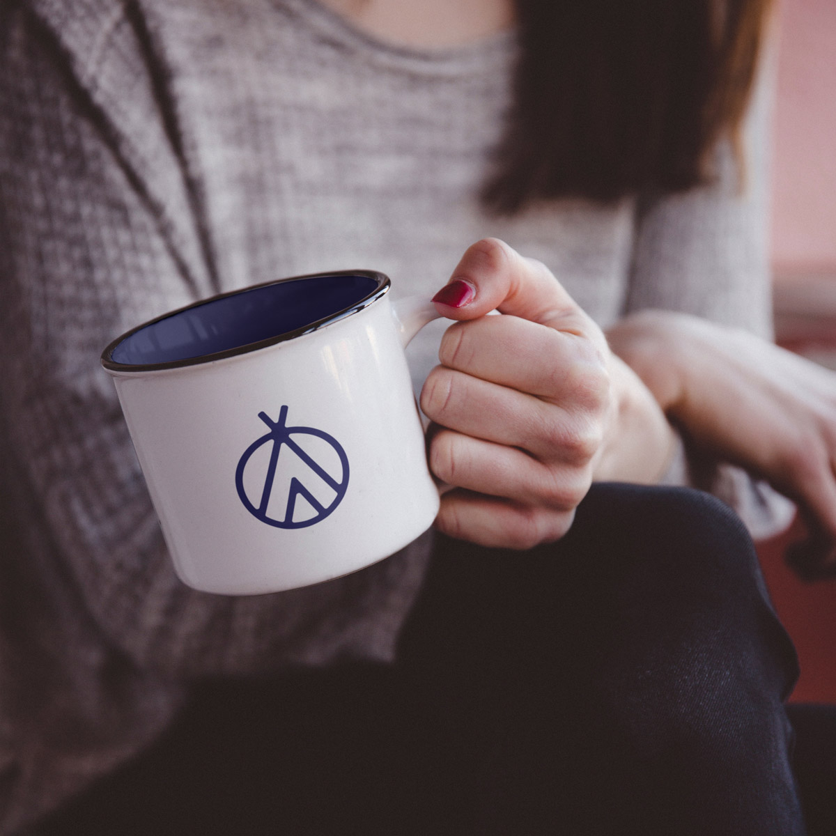 tienda van & camp diseño logotipo mairojairo taza